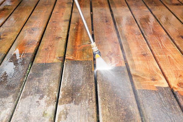 Best Deck Pressure Washing  in Smithville, TN